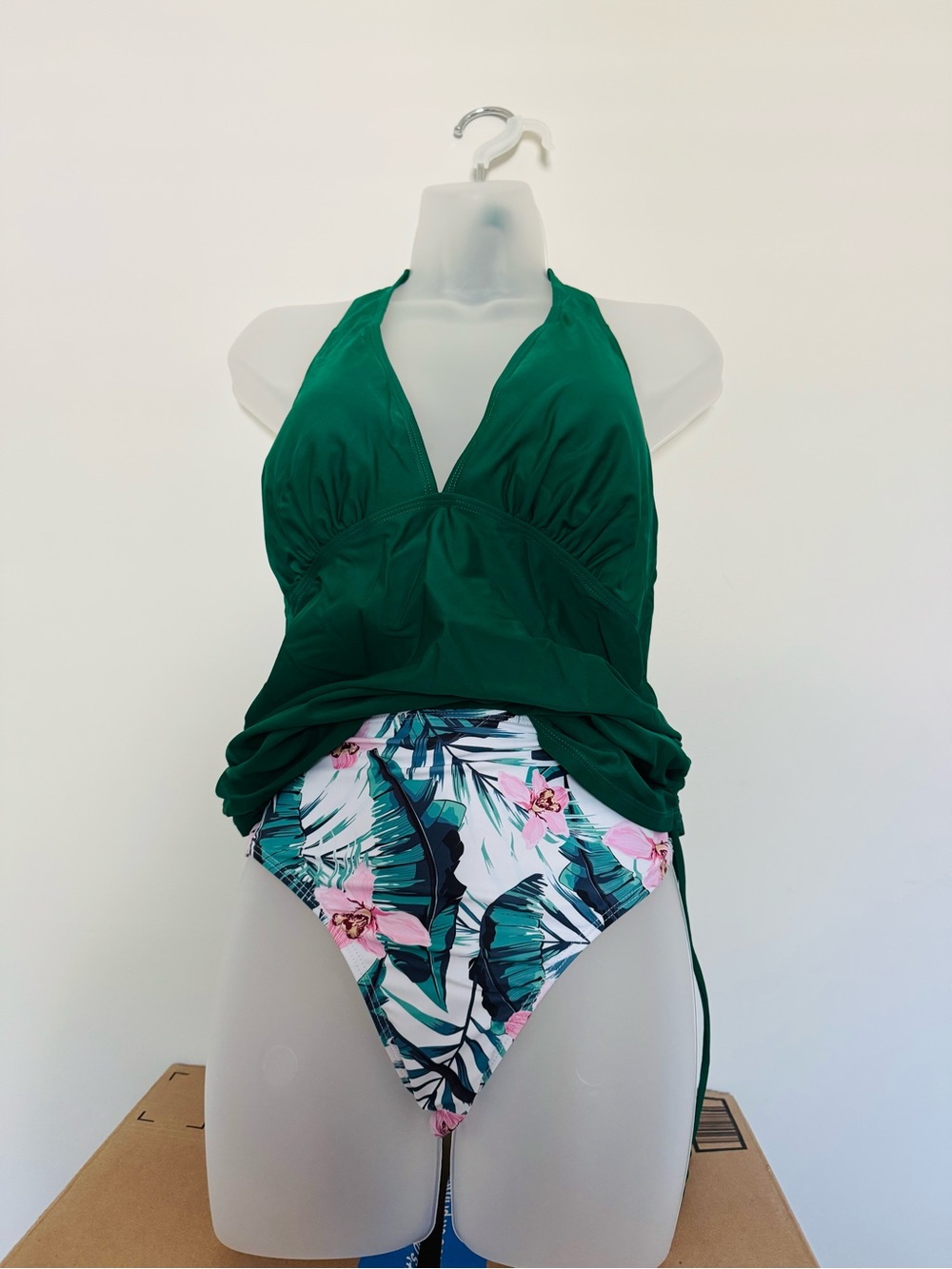 Cupshe Green Halter Tankini Two-Piece with Tropical Leaf & Pink Floral Bottom